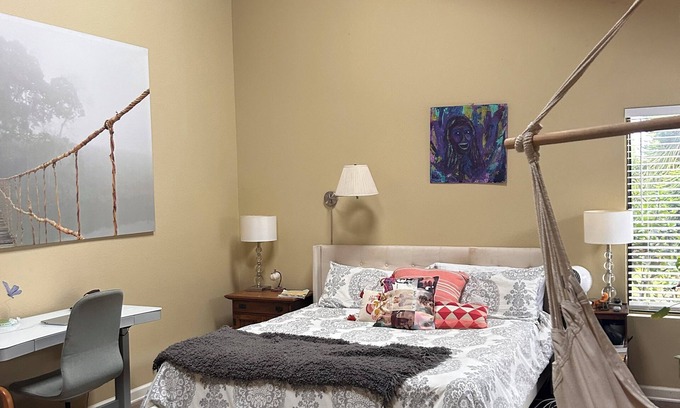 Imperial Beach House | Terrific 1-bedroom house in Imperial Beach with large oversized garage