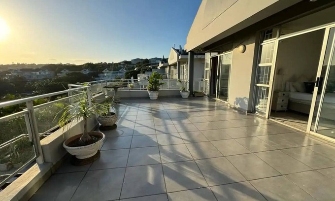 Ballito Apartment | Terrific 3 bedroom apartment in Dolphin Coast with AC WiFi and 2 Full bathrooms