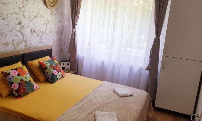 Sinaia Apartment | Terrific studio with WiFi in charming Sinaia