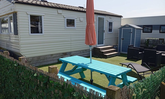 IJmuiden Ski Chalet | Terry Dimension: 7.50 x 3.10 Chalet