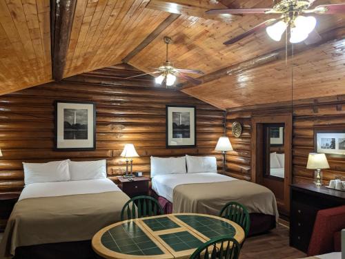 Pinedale Hotel | Teton Court Motel