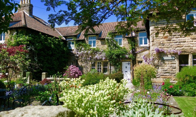 Corbridge Cottage | TEVIOT COTTAGE, family friendly, with a garden in Corbridge