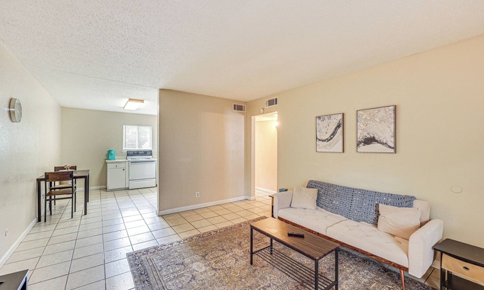 Texarkana Apartment | Texarkana Apartment < 1 Mi to Spring Lake Park!