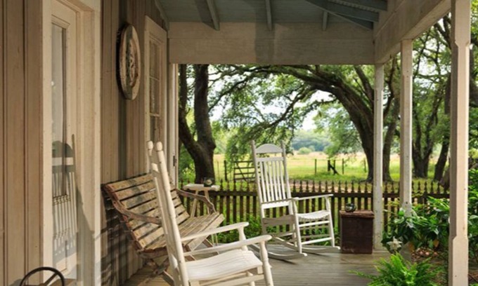 Cat Spring House | Texas Farm House getaway on BlissWood Ranch with Optional Activities & Safari!
