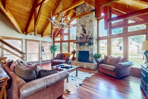 Lake Whitney House | Texas Hideaway
