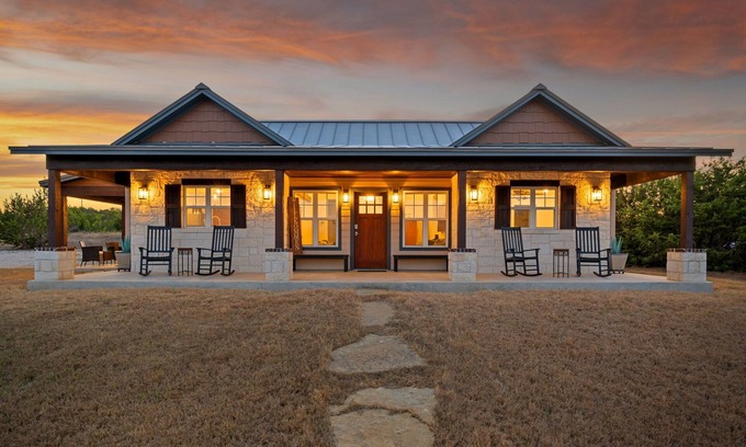 Hye Bed & Breakfast | Texas Hill Country Escape in Hye, TX
