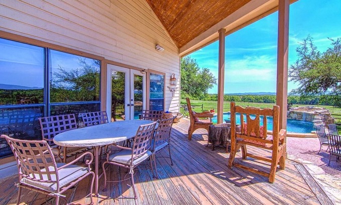 Blanco House | Texas Hill Country Ranch close to Wine Road