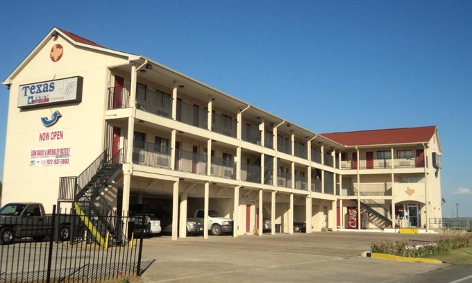 Waxahachie Hotel | Texas Inn Waxahachie