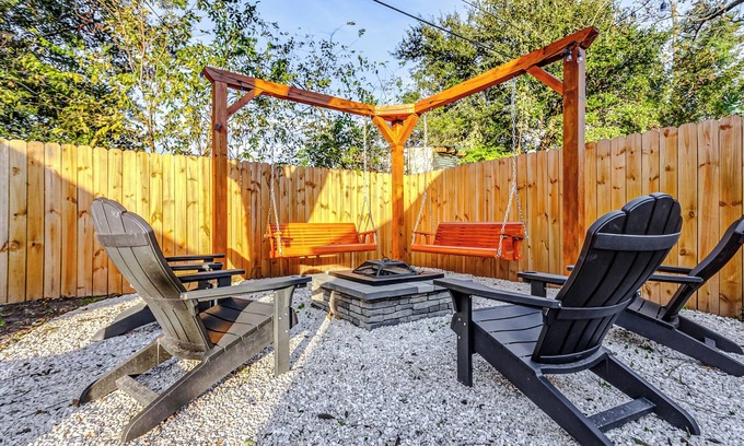 Foster Place House | Texas Two-Step: Near NRG/Full Game Room/Lounge+Fire Pit