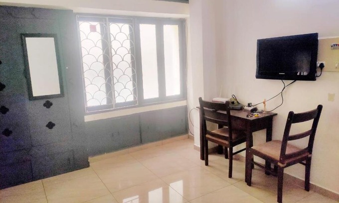 Alwarpet Apartment | Teynampet, Appolo Cancer Hospital,Chennai