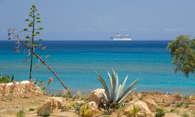 Kefalonia Apartment | Thallassa - Beachfront Villa Suite - Grand Blue Beach Residence