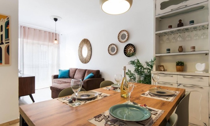 El Ejido Apartment | The 2nd Corner: Central Apartment