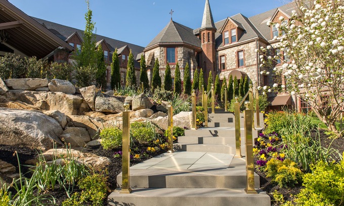 Peekskill Hotel | The Abbey Inn & Spa