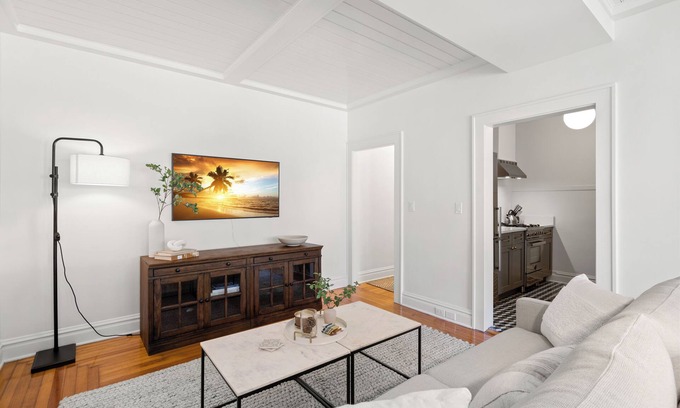 Hyde Park Apartment | The Adaline