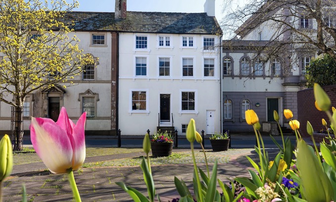 Whitehaven Cottage | THE ADMIRAL'S HOME, pet friendly, with hot tub in Whitehaven