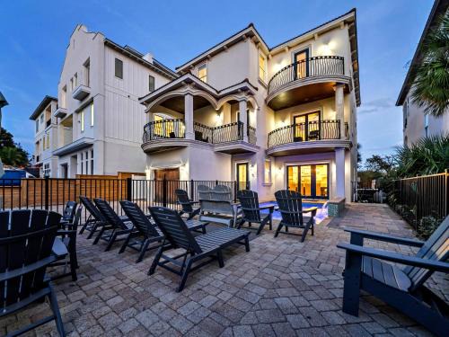 Frangista Beach House | The Adonis