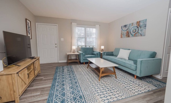 Martinsburg Apartment | The Adorable Apartment