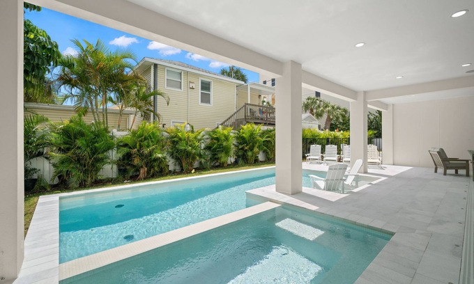 Clearwater Beach House | The Akoya Pearl - 2 Beach Homes Steps From CWB