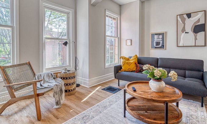 Central Hamilton Apartment | The Alcove- Hamilton's Hidden Gem 💎