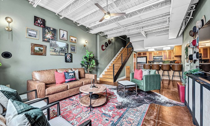 Fayetteville Condo | The Alma Mater on Dickson + 2 Parking Spots
