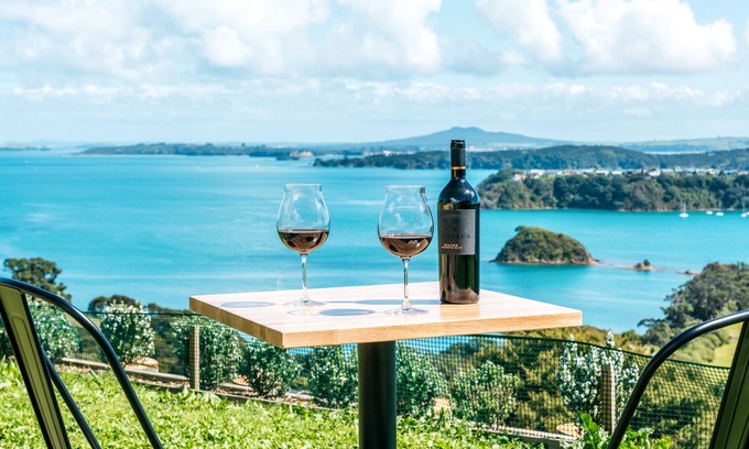 Omiha House | The Apartment at Te Whau Point