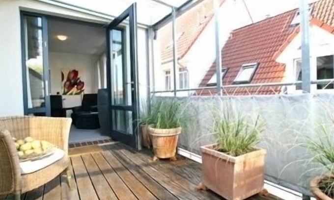 Jever Apartment | The apartment offers guests a central location of Jever and a nice ambience.