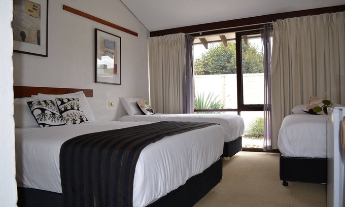 Batlow Hotel | The Apple Inn
