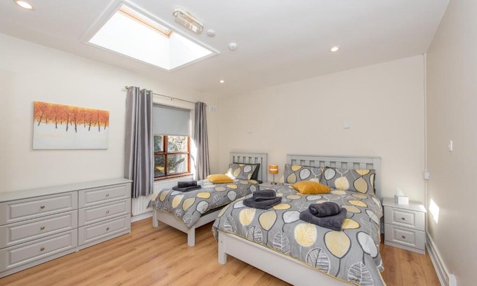 Carrick-on-Suir House | The Arch Accommodation