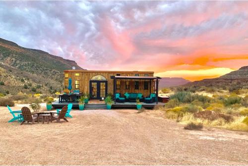 Virgin House | The Ark Tiny House near Zion National Park, Utah