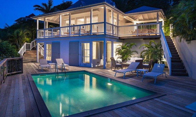 Flamands Villa | The ART villa offers a breathtaking view of Saint Barthelemy