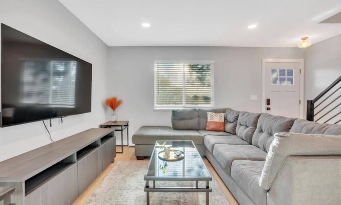 Scenic Heights House | The Arvada Collective | 2 Homes, 1 Amazing Stay