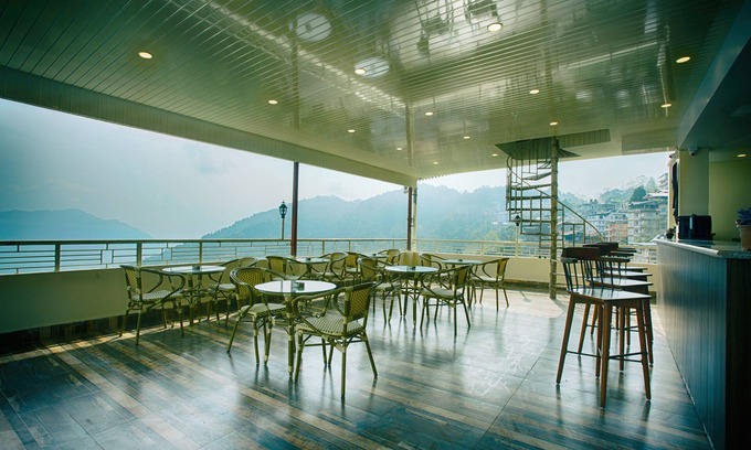 Pelling Hotel | The Aryan Regency