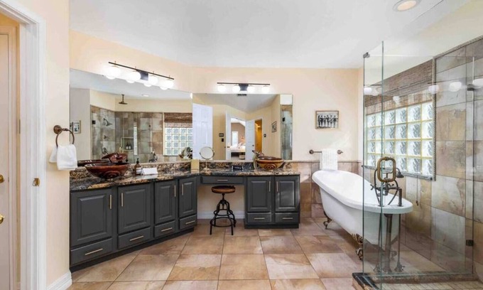 North San Antonio - SAT House | The Ashton - Heated Pool & Spa, A Luxury Retreat