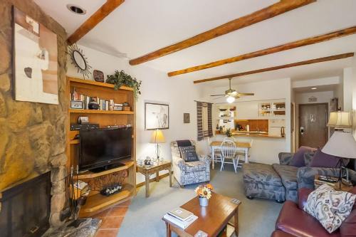 Purgatory Apartment | The Aspen Glow