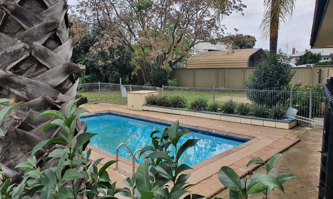 Nemingha Hotel | The Aston Motel Tamworth