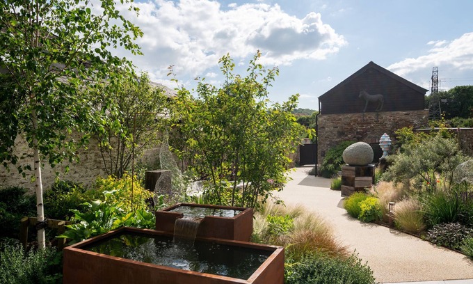 Kingsbridge Cottage | The Atelier Apartment - an apartment that sleeps 4 guests in 2 bedrooms