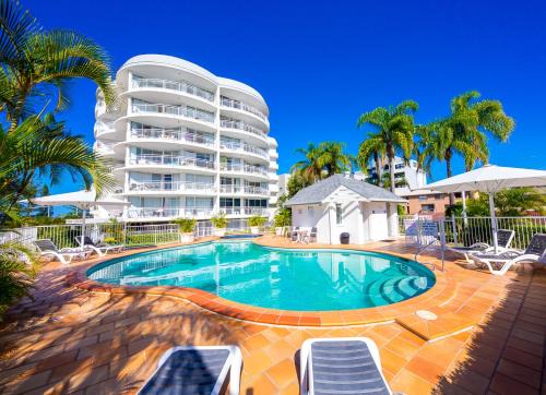 Biggera Waters Apartment | The Atrium Resort