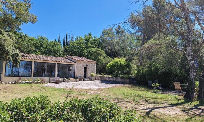 Pernes-les-Fontaines Apartment | The Aviary - Pernes-les-Fontaines