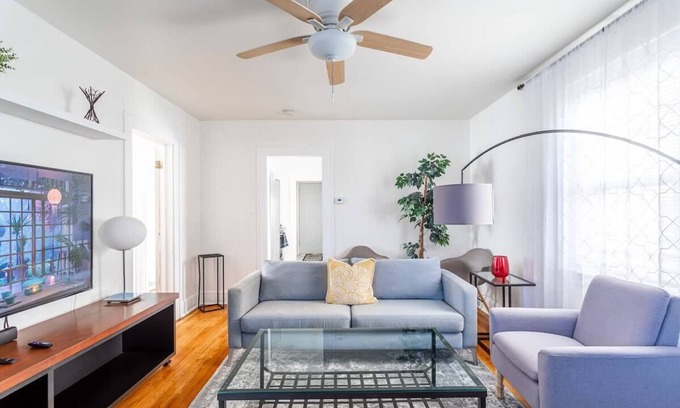 Brooklawn - St. Vincent Apartment | The B&W Haven: Stylish 3BR Escape with Private Office by LI Ferry