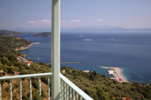 Glossa House | The balcony