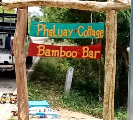 Ko Phaluai House | The Bamboo Cabin & Bar