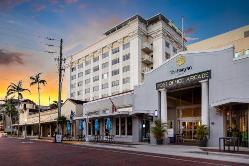 Downtown Historic District Hotel | The Banyan Hotel Fort Myers, Tapestry Collection by Hilton