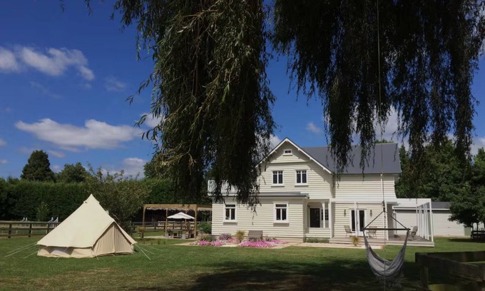 Cambridge House | The Barn at Hunter's Field