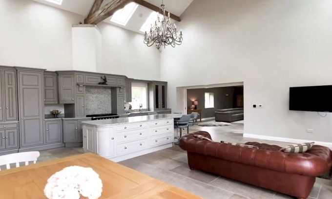 Wesham House | The Barn at Thistleton - tranquil 4 bedroom/2 bathroom conversion set in 6 acres
