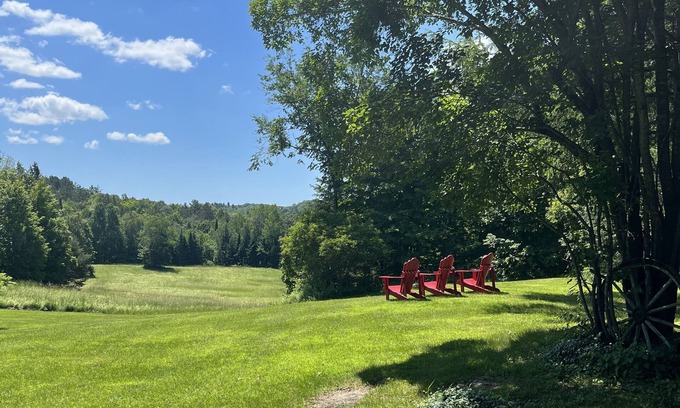 La Peche House | The Barn - A Gathering Place, 90 Acres Bordering Gatineau Park