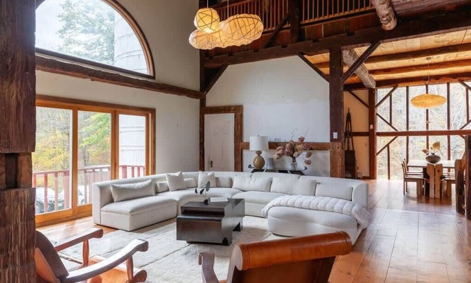 Ancram House | The Barn @Doodletown: Renovated Barn w/Firepit