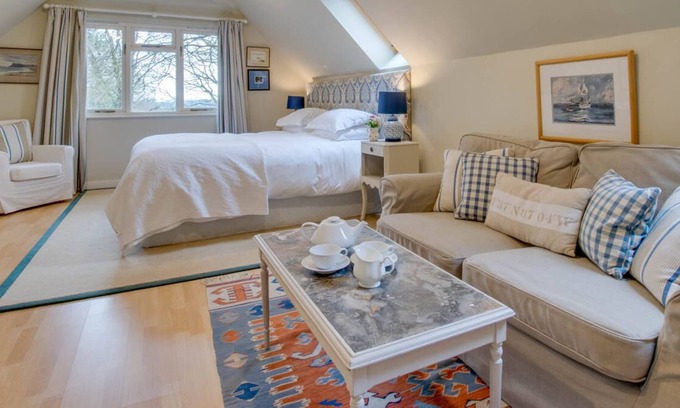 Abbess Roding House | The Barn Studio in the beautiful Cranbrook
