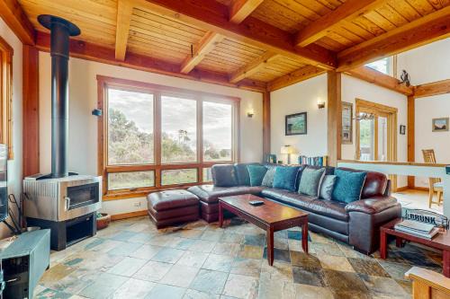 Sea Ranch House | The Barn