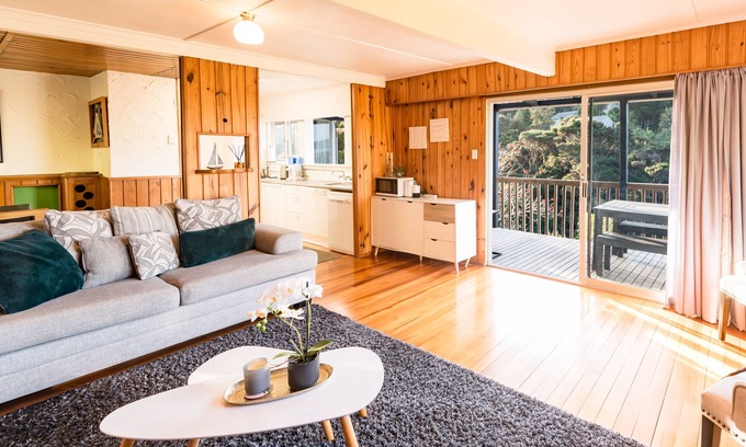 Paihia House | The Bay Bach, Paihia, Bay of Islands NZ