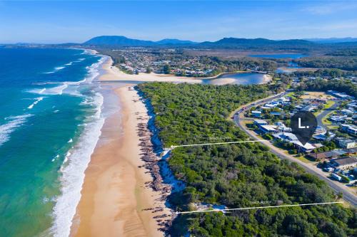 Lake Cathie House | The Beach House